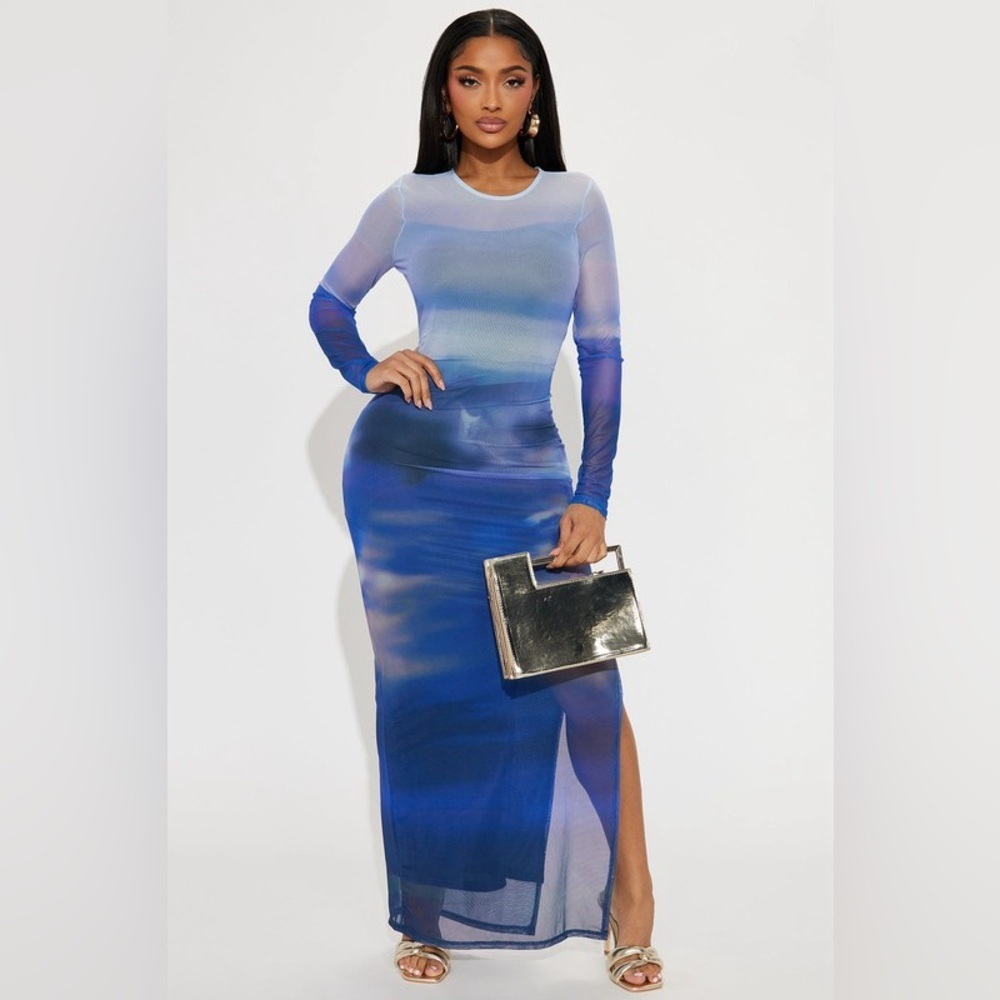 Elegant Blue Gradient Ombré Long Sleeve Fitted Maxi Dress